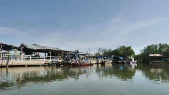 Boat. Thai. KhaoDaeng. Day. 2023. POV