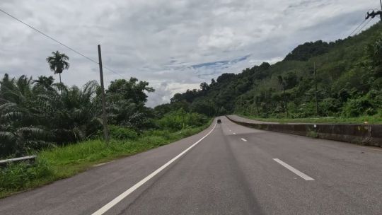 Car. Thailand. Road. Nature. Day. 2023. Front. POV