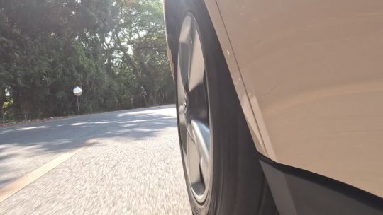 Car. Wheel. Ora. Sum. Day. 2024. Rear. POV