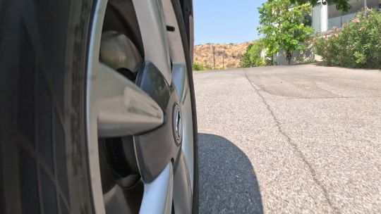 Car. Wheel. Ora. Sum. Day. 2024. Front. POV