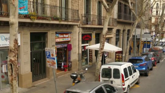 Bus. Spain. Barcelona. Aut. Day. 2018. Angle POV