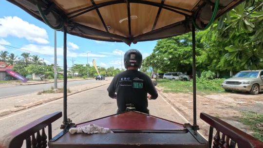 Bike. Cambodia. Tuktuk. Day. 2023. Angle POV